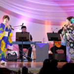 ■川中美幸と桜ちかこが埼玉・むさしの村で初のジョイントコンサート。フィナーレでは２人で「二輪草」のデュエットも披露。